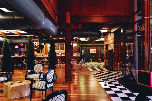 Image of a restaurant from PAAC IT's article on networking